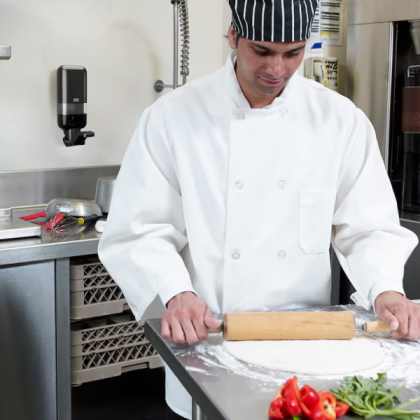 Торк Дозатор за течен сапун и дезинфектант с ръкохватка Tork Arm Lever - system S4